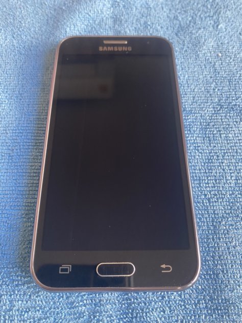 ขาย Samsung J2 สภาพสวย ใช้งานปกติ ราคาไม่แพง มีทั้งสีดำและสีขาว picture